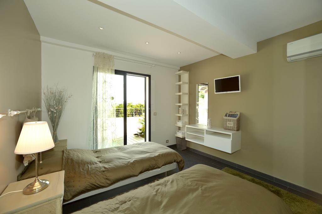 Villa Louancelie B&B Cavalaire-sur-Mer Room photo